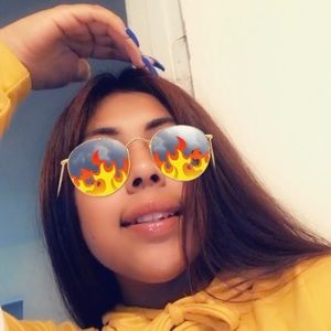 Meet your Posher, Virginia